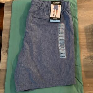 Brand new men’s Eddie Bauer pull on short
